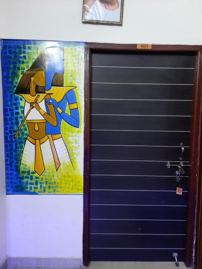 Gully Ghar Hotel Váránaszi Kültér fotó